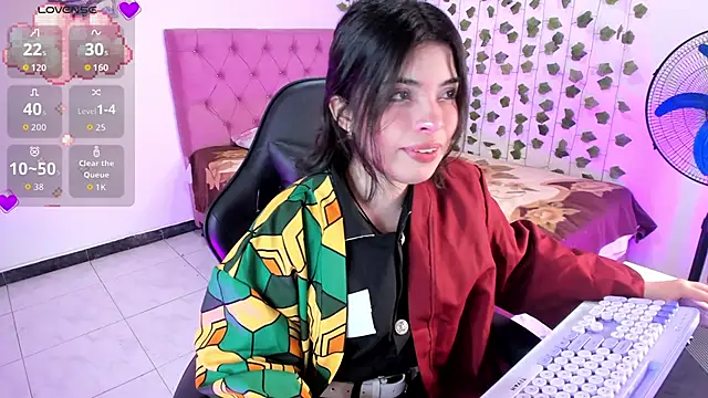 Snapshot of selina_lovers_ chatting on 10/29/25, 02:58 selina lovers online show from 10/29/25, 02:58