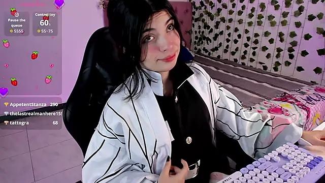 Snapshot of selina_lovers_ chatting on 11/03/25, 04:25 selina lovers online show from 11/03/25, 04:25