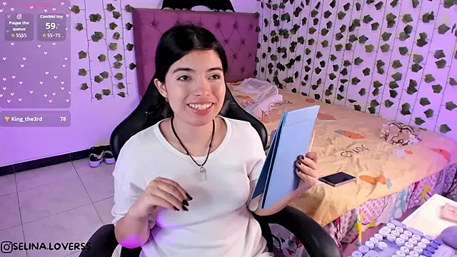 Snapshot of selina_lovers_ chatting on 11/15/25, 03:15 selina lovers online show from 11/15/25, 03:15