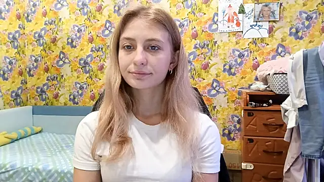 AmeliLia online show from 10/24/25, 06:32