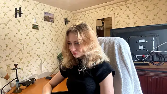 Snapshot of AmeliLia chatting on 03/03/26, 11:27 AmeliLia online show from 03/03/26, 11:27