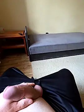 Snapshot of debrbi37 chatting on 02/14/26, 09:06 debrbi37 online show from 02/14/26, 09:06