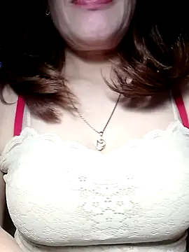 YiyinLy online show from 01/14/26, 12:11