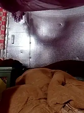 YiyinLy online show from 01/16/26, 07:34