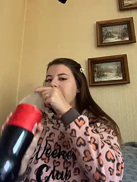 MiraCastellon online show from 11/05/25, 11:32