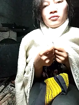 siusiu-00 online show from 10/26/25, 04:46