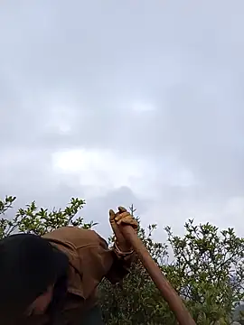 siusiu-00 online show from 11/10/25, 01:04