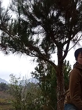 siusiu-00 online show from 12/17/25, 03:12