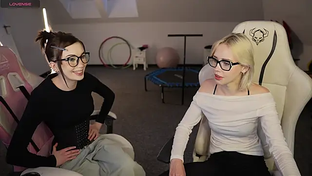 Jessica start online show from 11/27/25, 11:12