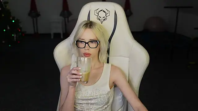 Jessica start online show from 12/18/25, 11:16