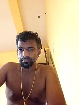 Snapshot of Nudist_Jack chatting on 10/31/25, 04:35 Nudist Jack online show from 10/31/25, 04:35