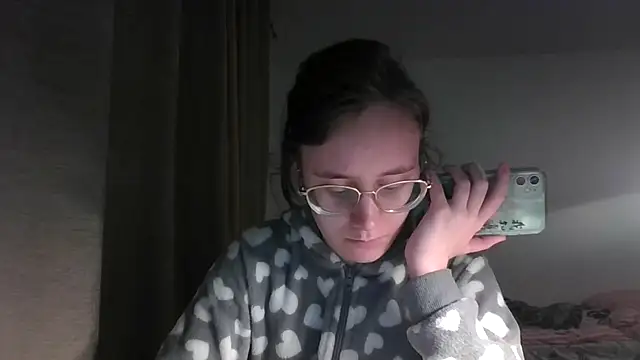 LuckySLove online show from 02/08/26, 05:49