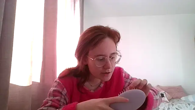 LuckySLove online show from 04/11/26, 03:49