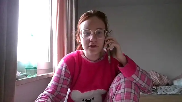 LuckySLove online show from 04/12/26, 03:50