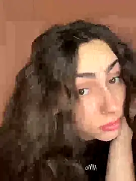 Snapshot of Baby_Mia_pires chatting on 10/21/25, 02:34 Baby Mia pires online show from 10/21/25, 02:34