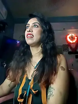 Darling Annie online show from 11/26/25, 06:20