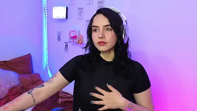 Emily Lindey online show from 02/06/26, 03:33