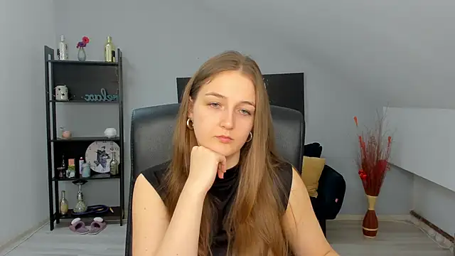 AnneWilsonn online show from 03/12/26, 05:02