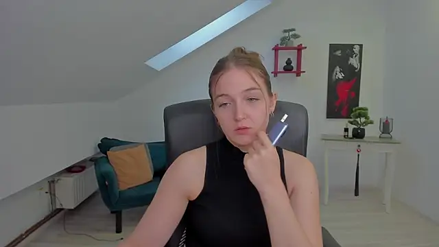 AnneWilsonn online show from 05/06/26, 04:41