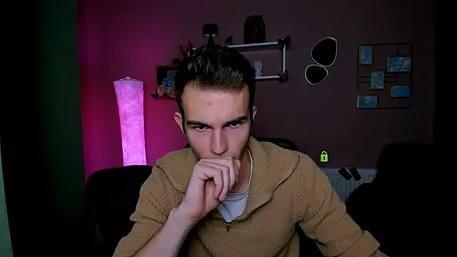 Snapshot of astren_villo chatting on 11/21/25, 08:40 astren villo online show from 11/21/25, 08:40