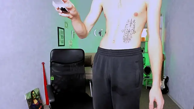 Snapshot of astren_villo chatting on 11/23/25, 10:15 astren villo online show from 11/23/25, 10:15