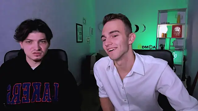 Snapshot of astren_villo chatting on 12/15/25, 01:15 astren villo online show from 12/15/25, 01:15