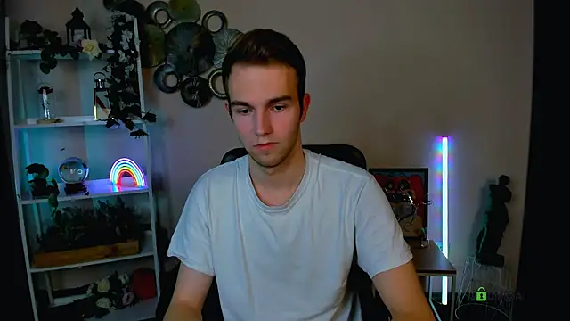 astren villo online show from 04/01/26, 07:11