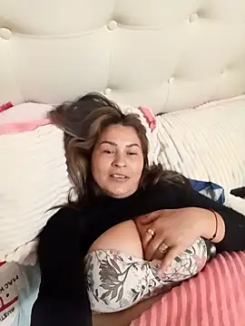  Pamelamilf online show from 10/18/25, 10:21