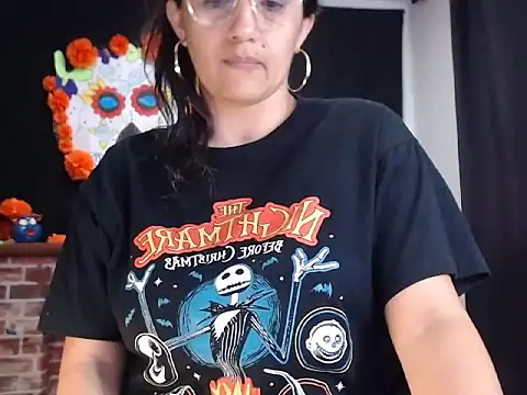 Lucyy Naugthy online show from 11/16/25, 01:17