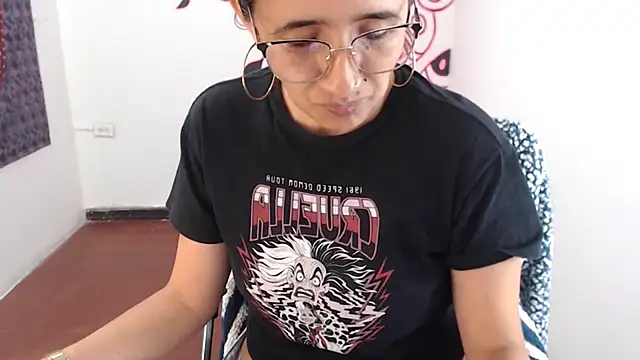 Lucyy Naugthy online show from 03/13/26, 01:51