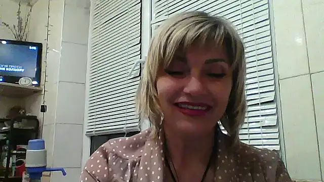 Snapshot of Lia_Ray chatting on 10/15/25, 06:30 Lia Ray online show from 10/15/25, 06:30