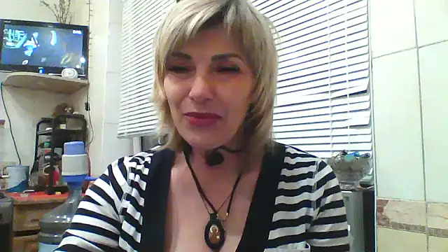 Snapshot of Lia_Ray chatting on 10/17/25, 07:38 Lia Ray online show from 10/17/25, 07:38