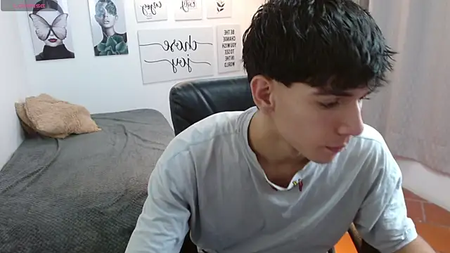 AmethystShadow17 online show from 10/25/25, 12:56