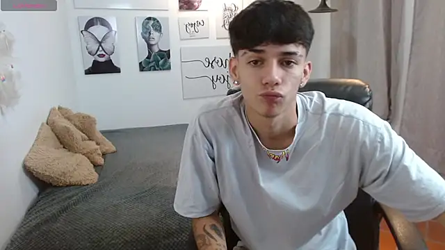 AmethystShadow17 online show from 10/30/25, 04:41