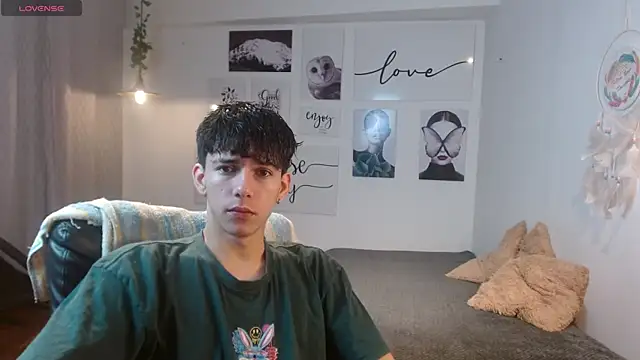 AmethystShadow17 online show from 11/19/25, 04:18