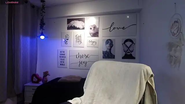 AmethystShadow17 online show from 01/10/26, 07:59