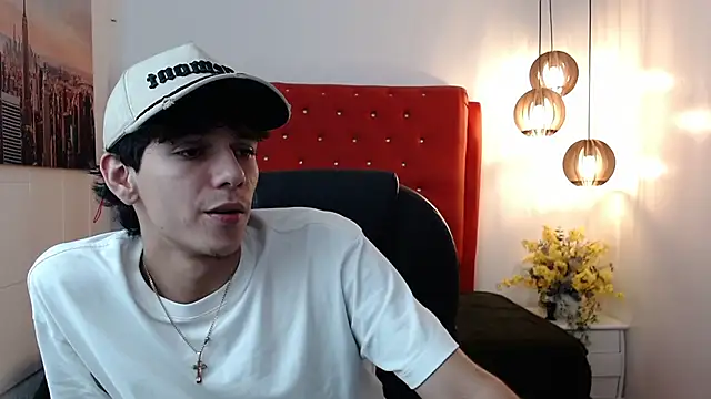 AmethystShadow17 online show from 02/25/26, 03:38