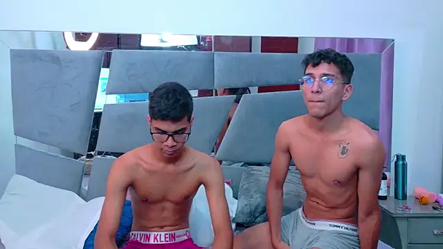 Desire4Duo online show from 10/18/25, 01:34