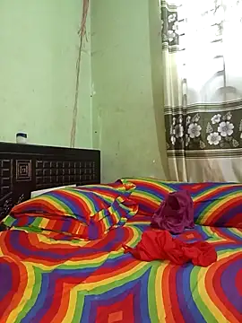 Snapshot of Night_Queen3 chatting on 10/27/25, 03:32 Night Queen3 online show from 10/27/25, 03:32