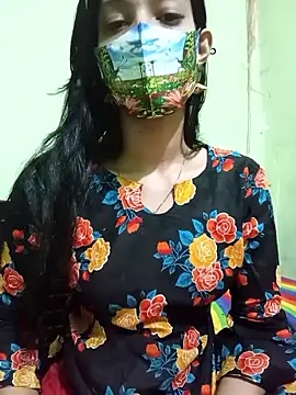 Snapshot of Night_Queen3 chatting on 10/27/25, 04:44 Night Queen3 online show from 10/27/25, 04:44