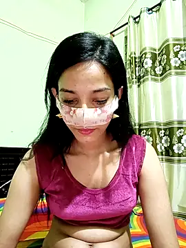 Snapshot of Night_Queen3 chatting on 10/31/25, 04:41 Night Queen3 online show from 10/31/25, 04:41