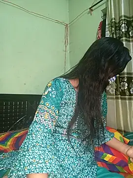 Snapshot of Night_Queen3 chatting on 11/04/25, 01:32 Night Queen3 online show from 11/04/25, 01:32