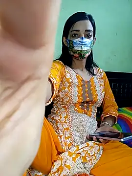 Snapshot of Night_Queen3 chatting on 11/10/25, 09:30 Night Queen3 online show from 11/10/25, 09:30