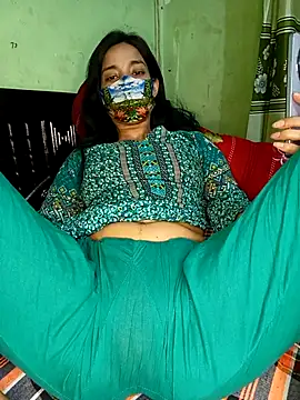 Snapshot of Night_Queen3 chatting on 11/11/25, 02:06 Night Queen3 online show from 11/11/25, 02:06