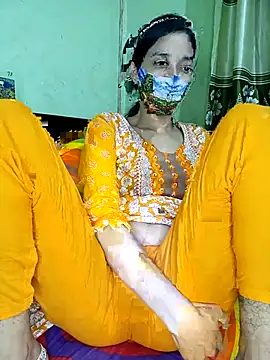 Snapshot of Night_Queen3 chatting on 11/15/25, 05:42 Night Queen3 online show from 11/15/25, 05:42