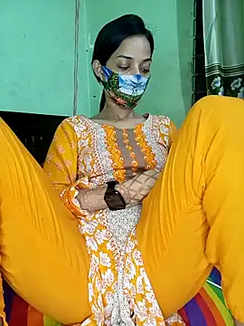 Snapshot of Night_Queen3 chatting on 11/19/25, 05:57 Night Queen3 online show from 11/19/25, 05:57