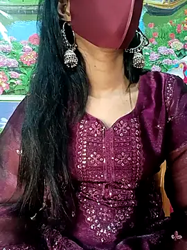 Snapshot of Night_Queen3 chatting on 12/15/25, 07:07 Night Queen3 online show from 12/15/25, 07:07