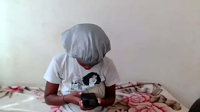 SexyLatoya05 online show from 12/01/25, 05:34