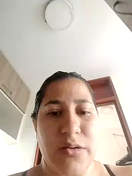 Snapshot of kassandra_luxury chatting on 11/28/25, 06:43 kassandra luxury online show from 11/28/25, 06:43