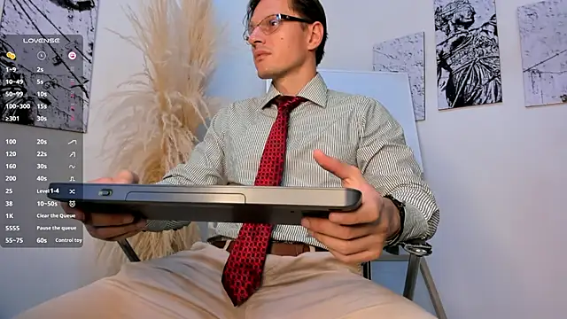 Snapshot of Justin_valverde chatting on 11/15/25, 02:42 Justin valverde online show from 11/15/25, 02:42